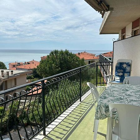 Appartamento Angela Riva Ligure Εξωτερικό φωτογραφία